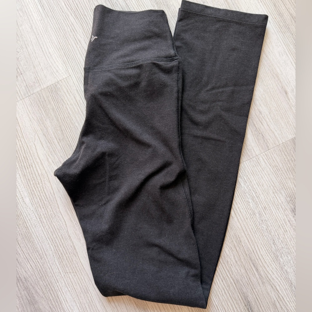 Old Navy Active  Flare Leggings